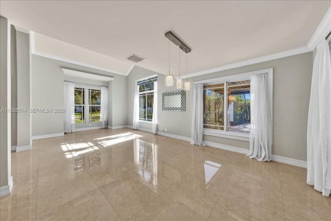 Купить виллу или дом в Паркленд, Флорида 4 спальни, 234.67м2, № 1997190 - фото 13