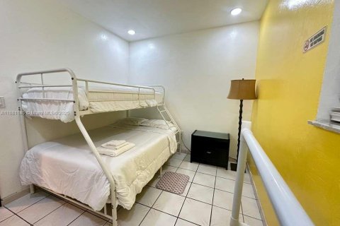 Apartamento en alquiler en Miami, Florida, 2 dormitorios, 74.32 m2 № 2060081 - foto 14