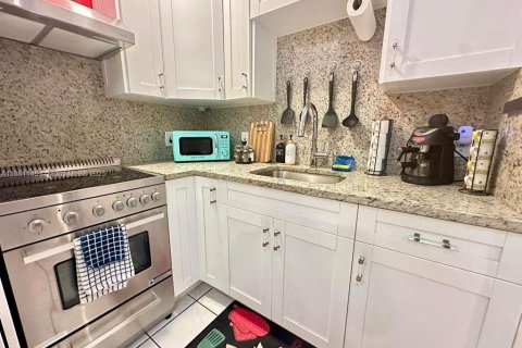 Apartamento en alquiler en Miami, Florida, 2 dormitorios, 74.32 m2 № 2060081 - foto 6
