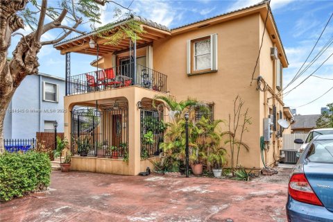 Apartamento en Miami, Florida 2 dormitorios, 74.32 m2 № 2060081