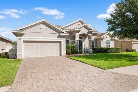 House in Auburndale, Florida 4 bedrooms, 223.24 sq.m. № 1883032 - photo 2