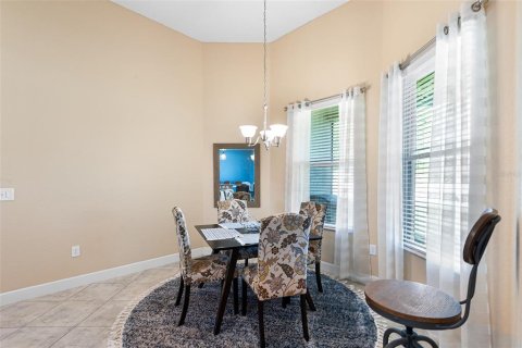 House in Auburndale, Florida 4 bedrooms, 223.24 sq.m. № 1883032 - photo 19
