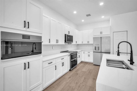 Casa en alquiler en Weston, Florida, 4 dormitorios, 229.84 m2 № 2058109 - foto 17