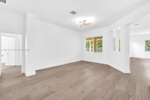 Casa en alquiler en Weston, Florida, 4 dormitorios, 229.84 m2 № 2058109 - foto 6