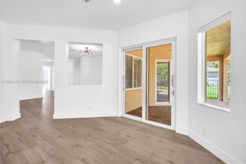 Casa en alquiler en Weston, Florida, 4 dormitorios, 229.84 m2 № 2058109 - foto 22