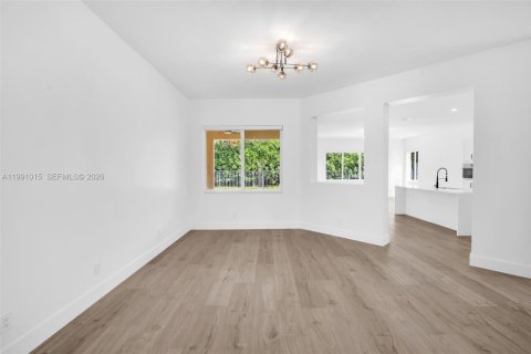 Casa en alquiler en Weston, Florida, 4 dormitorios, 229.84 m2 № 2058109 - foto 9