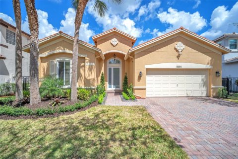 Casa en Weston, Florida 4 dormitorios, 229.84 m2 № 2058109