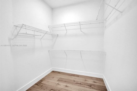 Casa en alquiler en Weston, Florida, 4 dormitorios, 229.84 m2 № 2058109 - foto 29