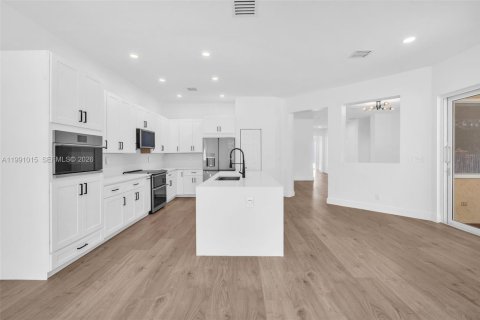 Casa en alquiler en Weston, Florida, 4 dormitorios, 229.84 m2 № 2058109 - foto 21