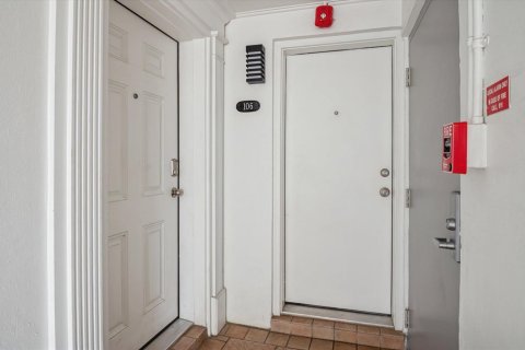 Copropriété à vendre à Fort Lauderdale, Floride: 2 chambres, 170.48 m2 № 2270501 - photo 6