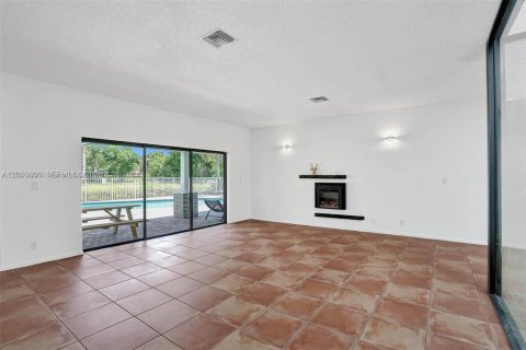 Casa en alquiler en Weston, Florida, 4 dormitorios, 312.89 m2 № 2085903 - foto 15