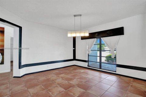 Casa en alquiler en Weston, Florida, 4 dormitorios, 312.89 m2 № 2085903 - foto 16