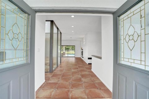 Casa en alquiler en Weston, Florida, 4 dormitorios, 312.89 m2 № 2085903 - foto 9