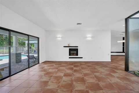 Casa en alquiler en Weston, Florida, 4 dormitorios, 312.89 m2 № 2085903 - foto 17