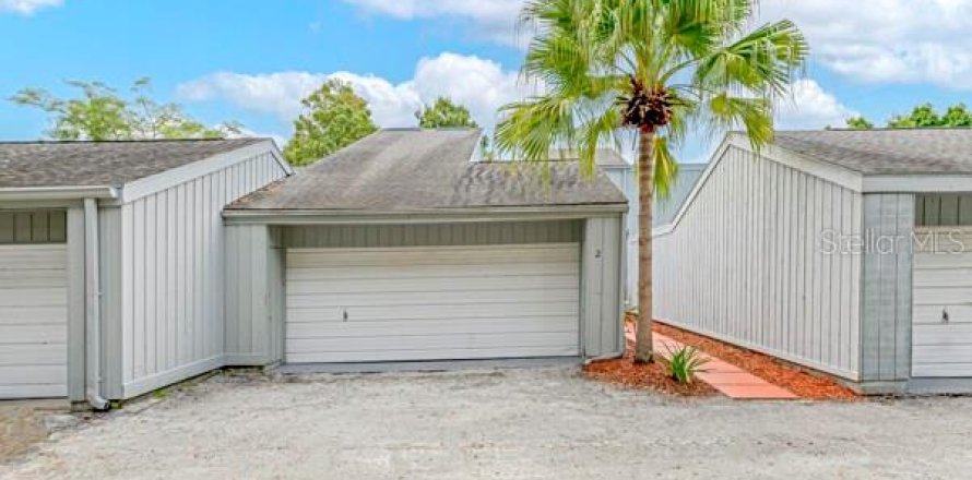 Adosado en Winter Haven, Florida 3 dormitorios, 186.18 m2 № 2232856