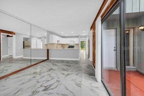 Adosado en venta en Winter Haven, Florida, 3 dormitorios, 186.18 m2 № 2232856 - foto 5