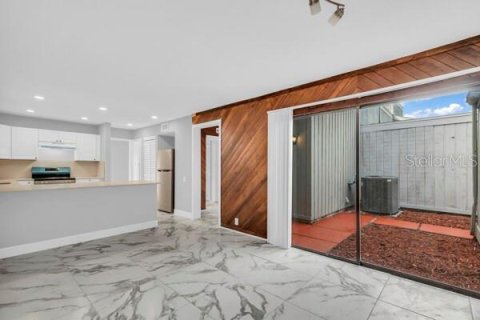 Adosado en venta en Winter Haven, Florida, 3 dormitorios, 186.18 m2 № 2232856 - foto 6