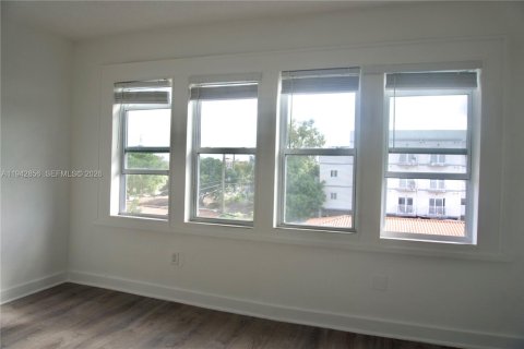 Apartment in Miami, Florida 1 bedroom № 1999420 - photo 4