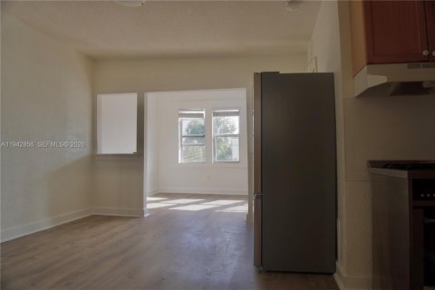 Apartment in Miami, Florida 1 bedroom № 1999420 - photo 6