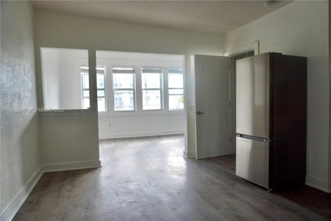 Apartment in Miami, Florida 1 bedroom № 1999420 - photo 7