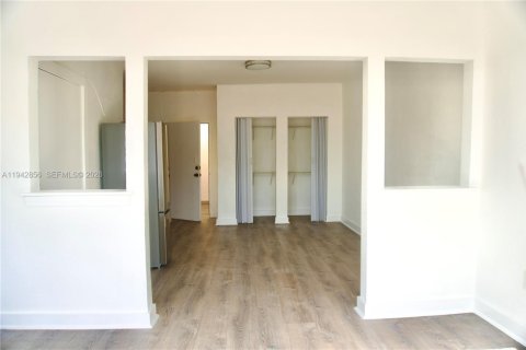 Apartment in Miami, Florida 1 bedroom № 1999420