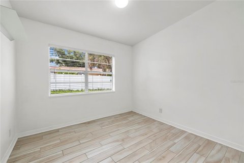 House in Tampa, Florida 3 bedrooms, 98.66 sq.m. № 2223318 - photo 19