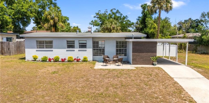 House in Tampa, Florida 3 bedrooms, 98.66 sq.m. № 2223318