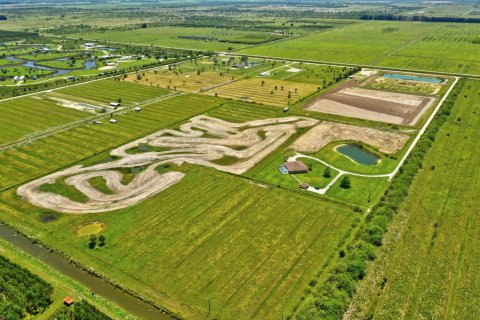 Villa ou maison à St. Lucie, Floride 4 chambres, 246.01 m2 № 2081800