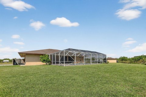 Villa ou maison à vendre à St. Lucie, Floride: 4 chambres, 246.01 m2 № 2081800 - photo 21