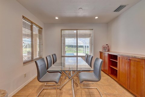 Villa ou maison à vendre à St. Lucie, Floride: 4 chambres, 246.01 m2 № 2081800 - photo 9