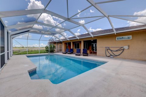 Villa ou maison à vendre à St. Lucie, Floride: 4 chambres, 246.01 m2 № 2081800 - photo 3