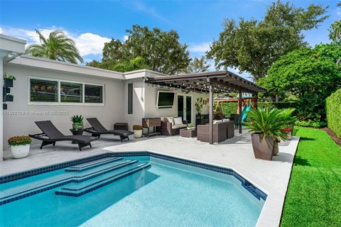 Villa ou maison à vendre à Miami, Floride: 4 chambres, 214.42 m2 № 1944187 - photo 24