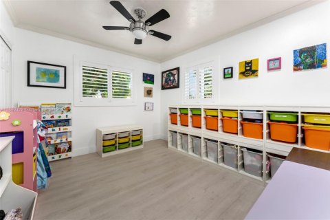 Villa ou maison à vendre à Miami, Floride: 4 chambres, 214.42 m2 № 1944187 - photo 23