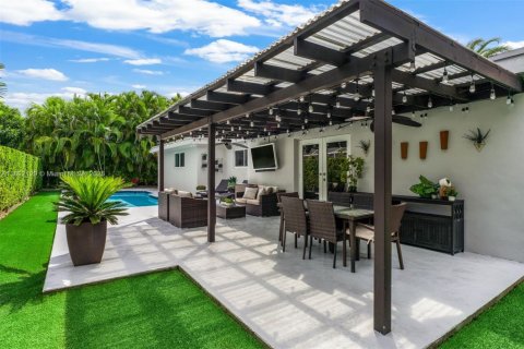 Villa ou maison à vendre à Miami, Floride: 4 chambres, 214.42 m2 № 1944187 - photo 26