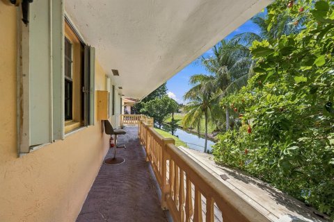 Appartement à louer à Coral Springs, Floride: 2 chambres, 87.79 m2 № 2378792 - photo 4