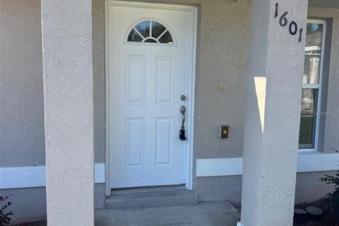 Apartamento en alquiler en Belleview, Florida, 2 dormitorios, 74.32 m2 № 1869548 - foto 2