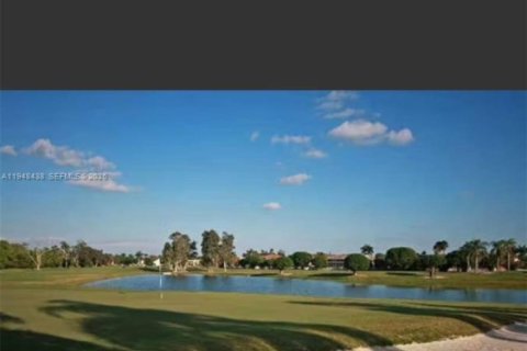 Touwnhouse à louer à Pembroke Pines, Floride: 3 chambres, 153.1 m2 № 2004398 - photo 4