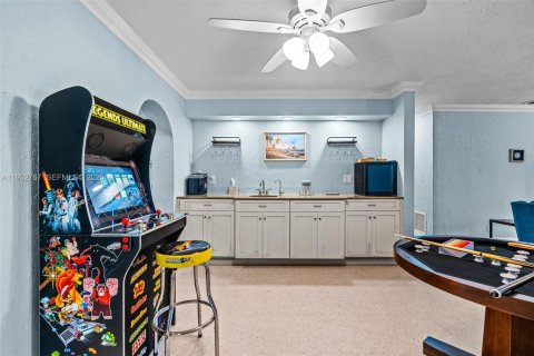 House in Dania Beach, Florida 3 bedrooms, 231.88 sq.m. № 1991143 - photo 8