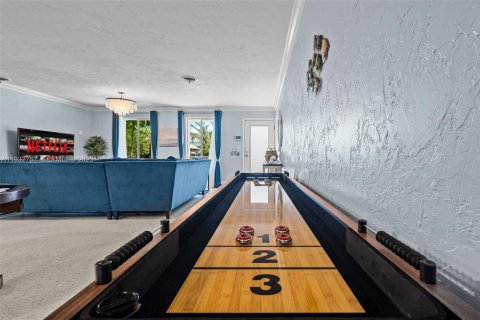 House in Dania Beach, Florida 3 bedrooms, 231.88 sq.m. № 1991143 - photo 29