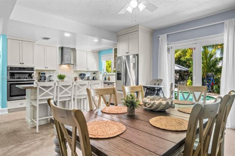 House in Dania Beach, Florida 3 bedrooms, 231.88 sq.m. № 1991143 - photo 21