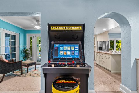 House in Dania Beach, Florida 3 bedrooms, 231.88 sq.m. № 1991143 - photo 10