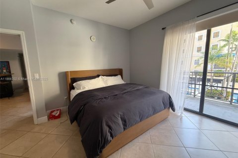 Condo in Miami, Florida, 2 bedrooms № 1897445 - photo 16