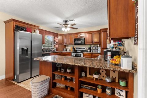 Casa en venta en Tavares, Florida, 4 dormitorios, 203.46 m2 № 2123171 - foto 11