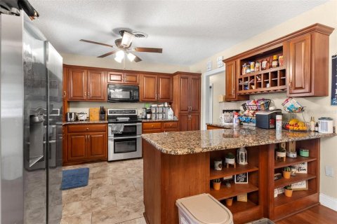 Casa en venta en Tavares, Florida, 4 dormitorios, 203.46 m2 № 2123171 - foto 12