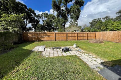 House in Tampa, Florida 3 bedrooms, 93.65 sq.m. № 2378029 - photo 12