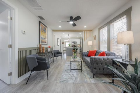 Villa ou maison à vendre à Tampa, Floride: 2 chambres, 85.1 m2 № 1835093 - photo 10