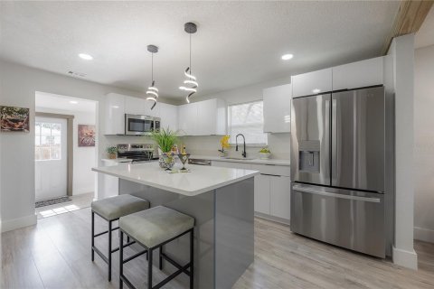 Villa ou maison à vendre à Tampa, Floride: 2 chambres, 85.1 m2 № 1835093 - photo 15