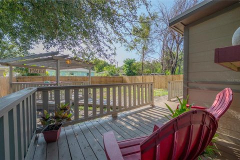 Villa ou maison à vendre à Tampa, Floride: 2 chambres, 85.1 m2 № 1835093 - photo 6