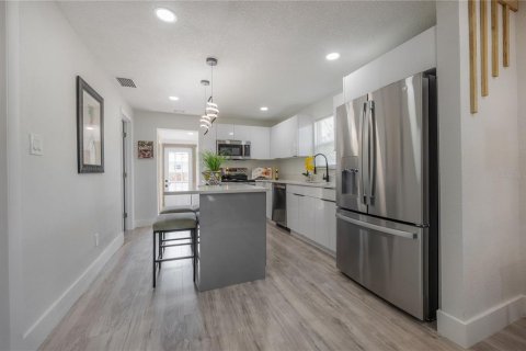 Villa ou maison à vendre à Tampa, Floride: 2 chambres, 85.1 m2 № 1835093 - photo 13