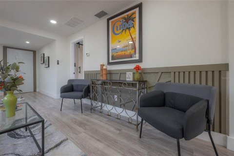 Villa ou maison à vendre à Tampa, Floride: 2 chambres, 85.1 m2 № 1835093 - photo 8